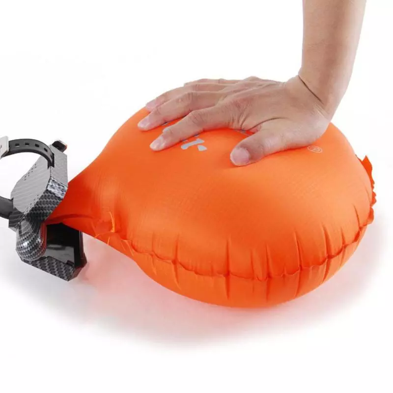 Anti-drowning wristband lifesaving rescue device